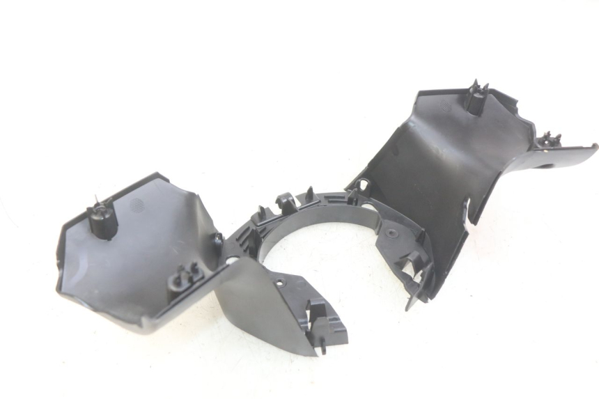 photo de COFANO MANUBRIO POSTERIORE PEUGEOT CITYSTAR AIR 125 (2014 - 2017) - Altra angolazione