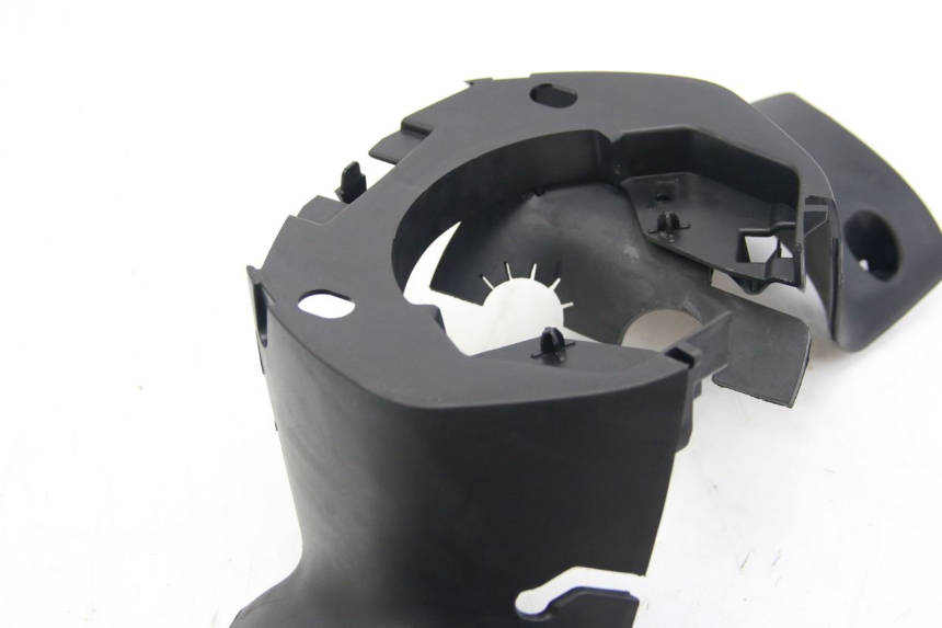 photo de COPRI MANUBRIO POSTERIORE PEUGEOT CITYSTAR 125 (2011 - 2017) - Altra angolazione