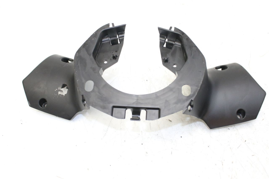 photo de COPRI MANUBRIO POSTERIORE PEUGEOT CITYSTAR 50 (2013 - 2017) - Dettaglio del componente