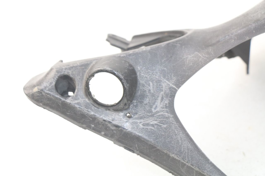 photo de COPRI MANUBRIO POSTERIORE YAMAHA CYGNUS X INJECTION 125 (2007 - 2013) - Altra angolazione