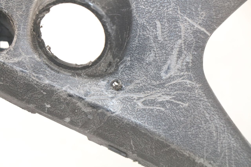 photo de COPRI MANUBRIO POSTERIORE YAMAHA CYGNUS X INJECTION 125 (2007 - 2013) - Primo piano tecnico