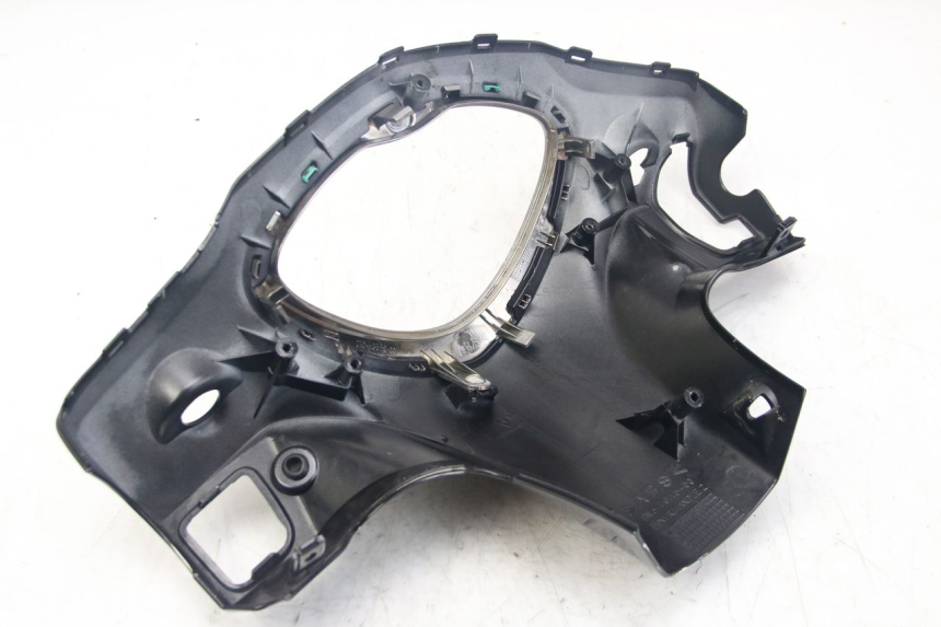 photo de COFANO MANUBRIO POSTERIORE YAMAHA D'ELIGHT DELIGHT 125 (2017 - 2020) - Zoom sui componenti