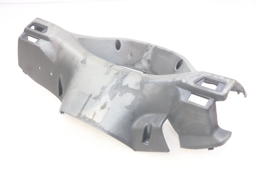 photo de COFANO MANUBRIO POSTERIORE HONDA FES PANTHEON 2T 125 (1998 - 2002) - Dettagli dei punti di fissaggio