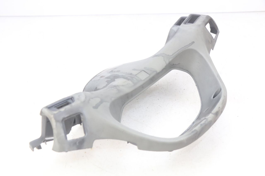 photo de COFANO MANUBRIO POSTERIORE HONDA FES PANTHEON 2T 125 (1998 - 2002) - Stato della superficie e materiale