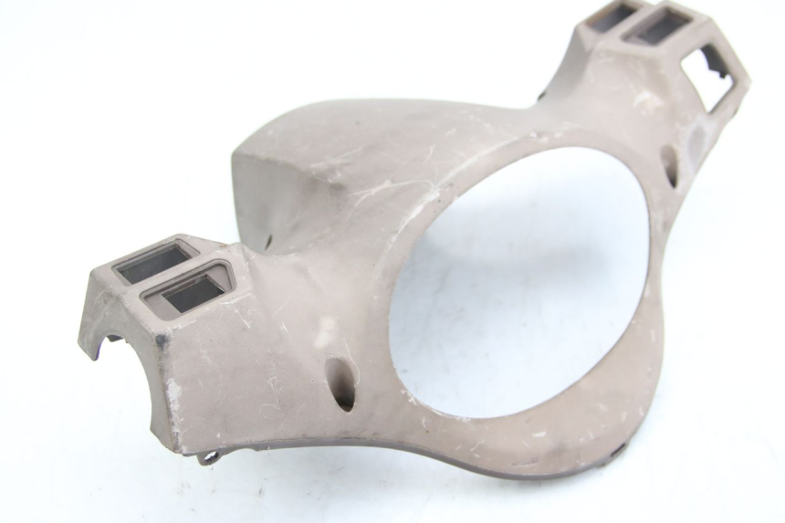 photo de COPRI MANUBRIO POSTERIORE SYM FIDDLE 2 125 (2010 - 2013) - Dettaglio del componente