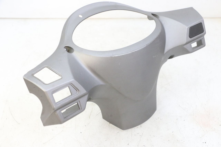 photo de COFANO MANUBRIO POSTERIORE SYM FIDDLE 3 III 125 (2014 - 2020) - Primo piano ad alta risoluzione