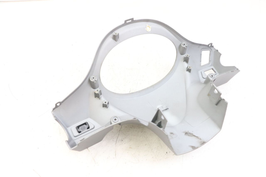 photo de COFANO MANUBRIO POSTERIORE SYM FIDDLE 3 III 125 (2014 - 2020) - Dettagli dei punti di fissaggio