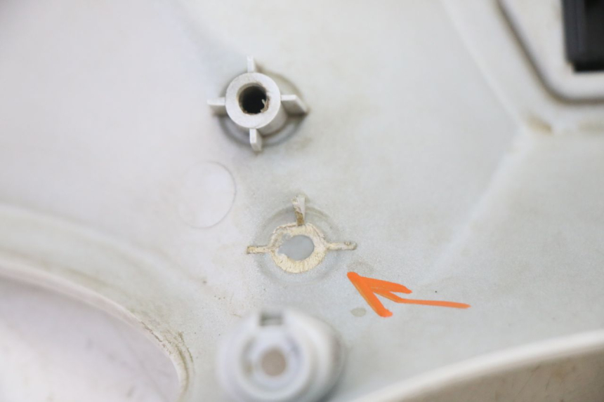 photo de COFANO MANUBRIO POSTERIORE SYM FIDDLE 3 III 125 (2014 - 2020) - Dettagli dei punti di fissaggio