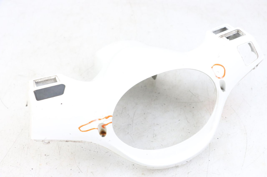 photo de COPRIMANUBRIO POSTERIORE SYM FIDDLE 3 III 50 (2014 - 2020) - Dettagli dei punti di fissaggio