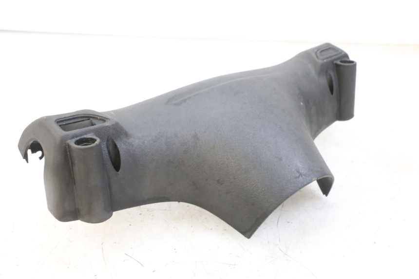 photo de COPRI MANUBRIO POSTERIORE PIAGGIO FLY 2T 50 (2004 - 2017) - Dettaglio del componente