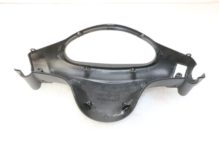 photo de COPRI MANUBRIO POSTERIORE PIAGGIO FLY 2T 50 (2004 - 2017) - Zoom sullo stato d'uso