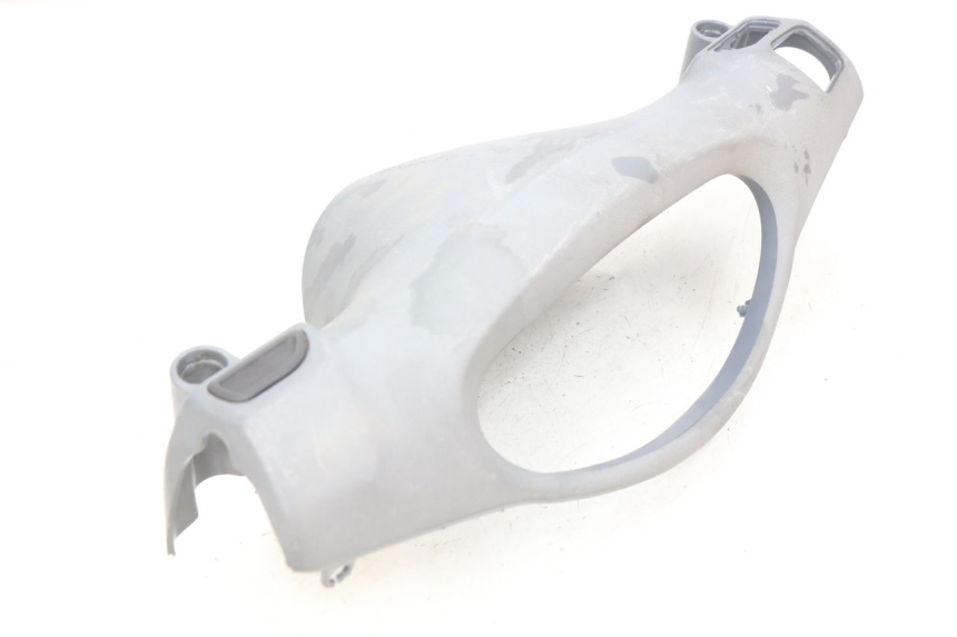 photo de COPRI MANUBRIO POSTERIORE PIAGGIO FLY 100 (2006 - 2010) - Dettagli dei punti di fissaggio