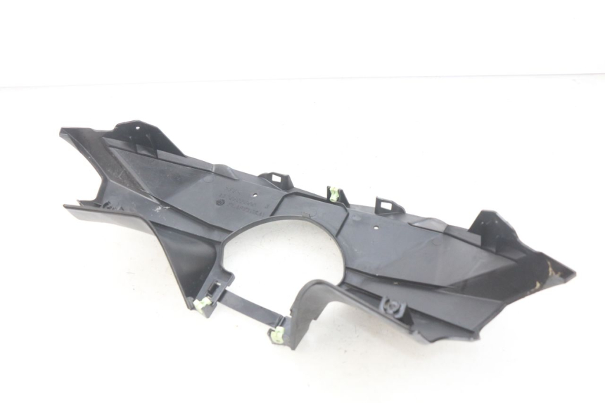 photo de COFANO MANUBRIO POSTERIORE PEUGEOT GEOPOLIS 400 (2007 - 2013) - Altra angolazione