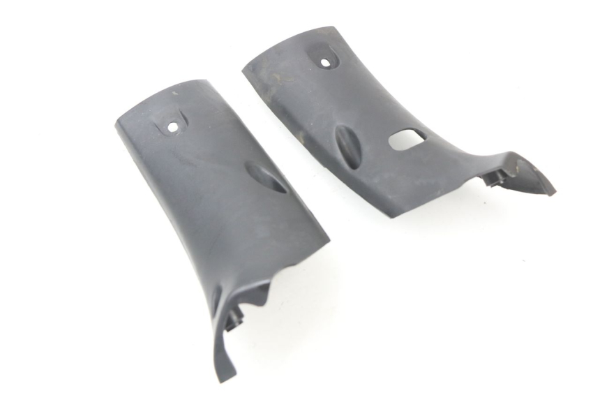 photo de COPERCHIO MANUBRIO POSTERIORE KYMCO GRAND DINK 250 (2002 - 2007) - Dettaglio del componente