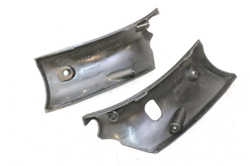 photo de COPERCHIO MANUBRIO POSTERIORE KYMCO GRAND DINK 125 (2008 - 2014) - Altra angolazione