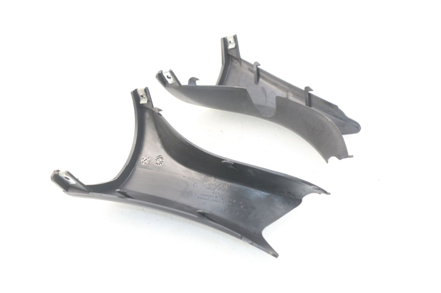 photo de Copri manubrio posteriore SYM GTS EFI ABS 125 (2012 - 2016) - Zoom sullo stato d'uso