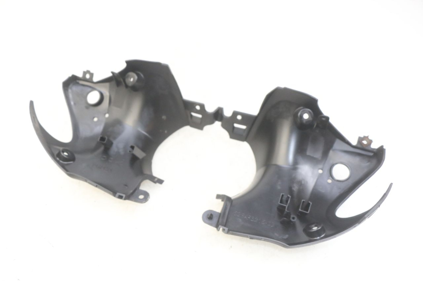 photo de COFANO MANUBRIO POSTERIORE YAMAHA HW XENTER 125 (2011 - 2017) - Dettaglio del componente