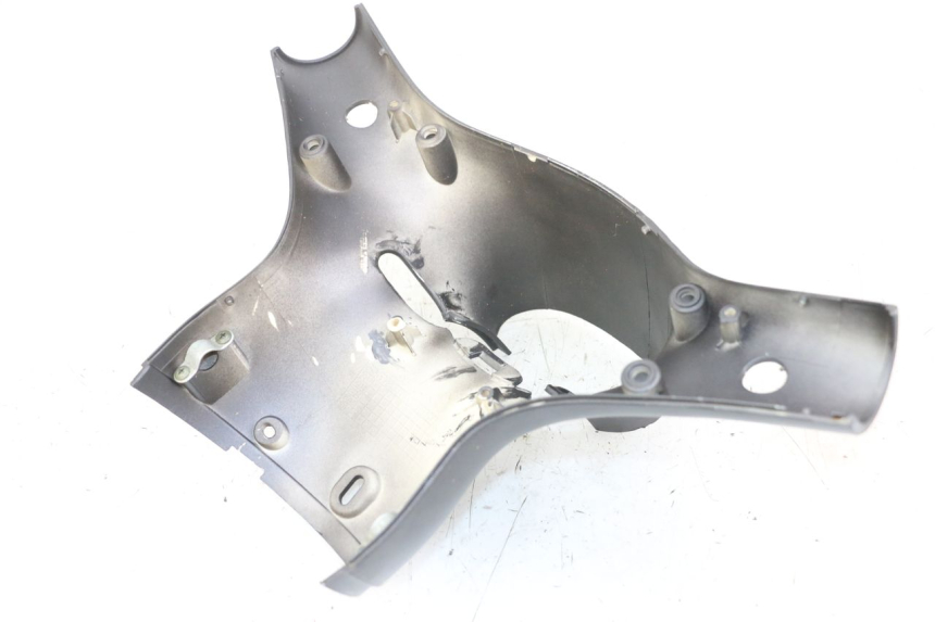 photo de COPRIMANUBRIO POSTERIORE JM MOTORS VX 125 (2022 - 2025) - Dettagli dei punti di fissaggio