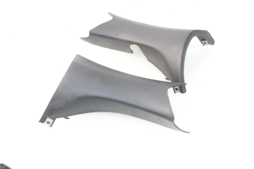 photo de COPERCHIO MANUBRIO POSTERIORE SYM JOYMAX 250 (2013 - 2017) - Dettaglio del componente