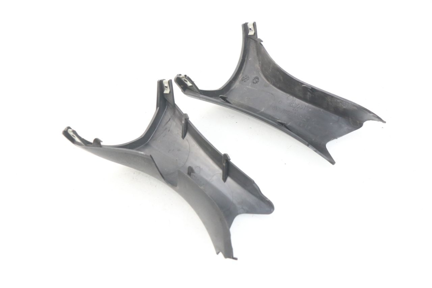 photo de COPERCHIO MANUBRIO POSTERIORE SYM JOYMAX 250 (2013 - 2017) - Zoom sullo stato d'uso