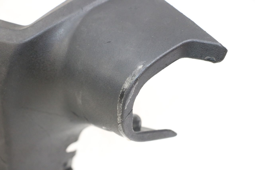 photo de COPRIMANUBRIO POSTERIORE PEUGEOT KISBEE 2T 50 (2018 - 2022) - Dettaglio del componente