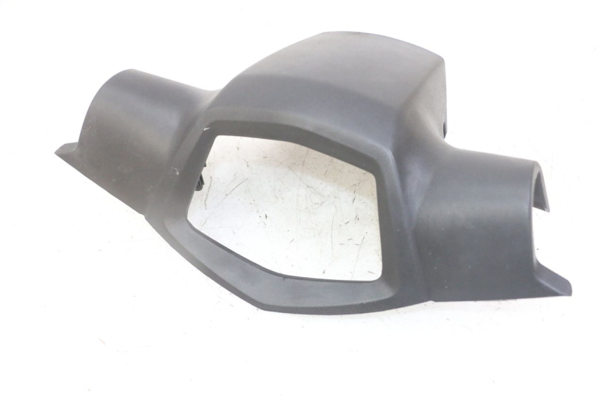 photo de COPRIMANUBRIO POSTERIORE PEUGEOT KISBEE 2T 50 (2018 - 2022) - Dettaglio del componente