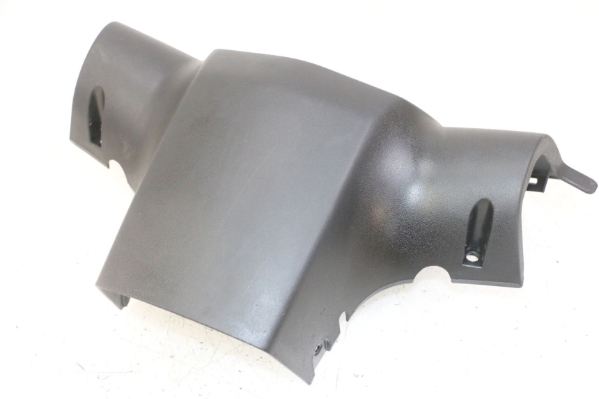 photo de COPRIMANUBRIO POSTERIORE PEUGEOT KISBEE 2T 50 (2018 - 2022) - Altra angolazione