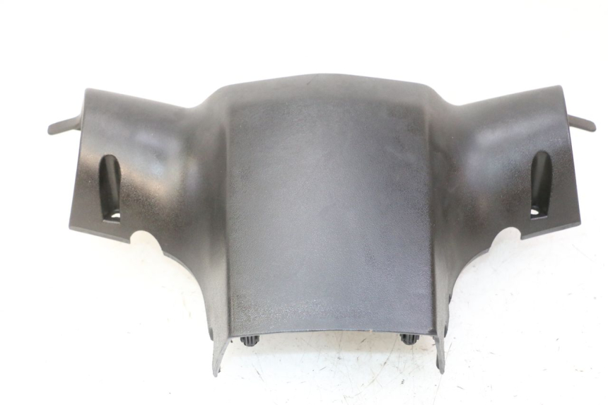 photo de COPRI MANUBRIO POSTERIORE PEUGEOT KISBEE 2T 50 (2010 - 2017) - Altra angolazione