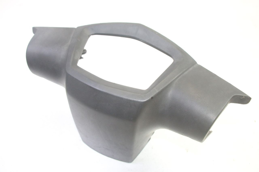 photo de COPRI MANUBRIO POSTERIORE PEUGEOT KISBEE 4T 50 (2018 - 2022) - Dettaglio del componente