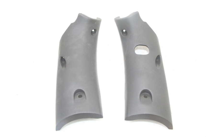 photo de COPERCHIO MANUBRIO POSTERIORE KYMCO GRAND DINK 125 (2008 - 2014) - Dettaglio del componente