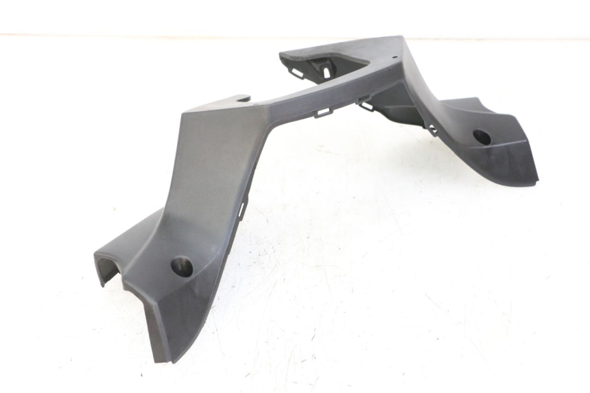 photo de COPERCHIO MANUBRIO POSTERIORE KYMCO XCITING 500 (2007 - 2010) - Dettaglio del componente