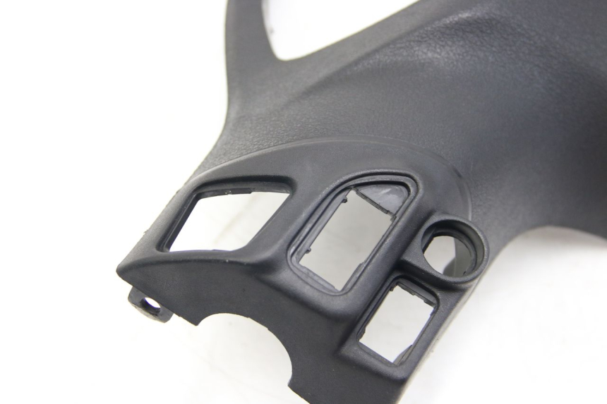 photo de COFANO MANUBRIO POSTERIORE PIAGGIO LIBERTY IGET 4T 50 (2015 - 2020) - Stato della superficie e materiale