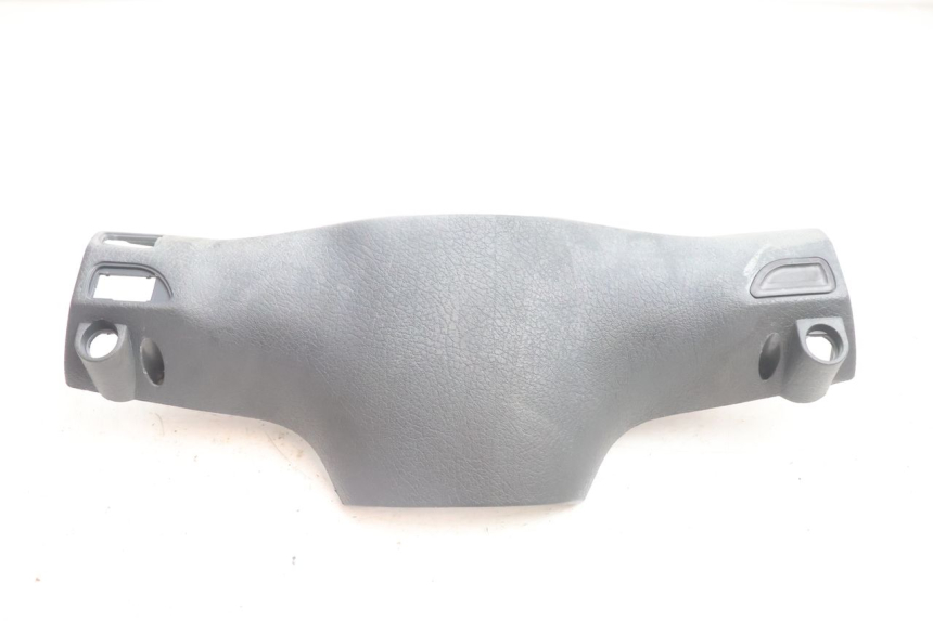 photo de COPRIMANUBRIO POSTERIORE PIAGGIO LIBERTY 125 (1998 - 2008) - Altra angolazione