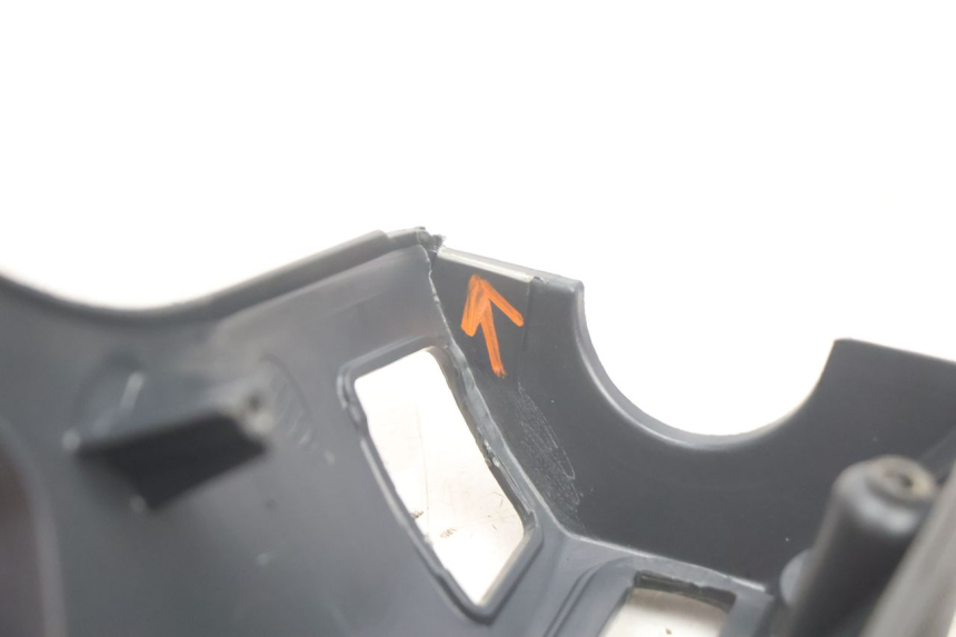 photo de COPRIMANUBRIO POSTERIORE PIAGGIO LIBERTY 125 (1998 - 2008) - Stato della superficie e materiale