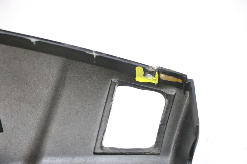 photo de COPRIMANUBRIO POSTERIORE KYMCO LIKE 125 (2009 - 2016) - Focus sulla struttura
