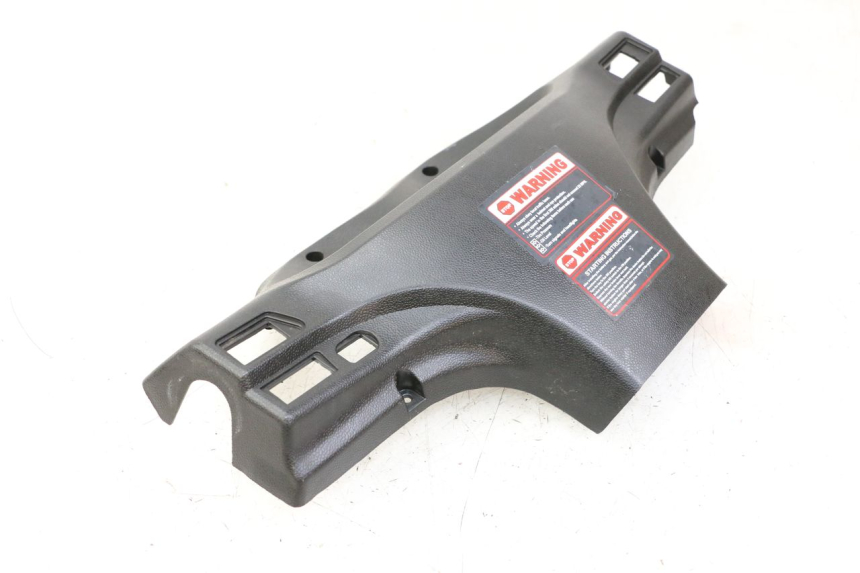 photo de COPRIMANUBRIO POSTERIORE LONGJIA SHARPY 125 (2020 - 2024) - Dettagli dei punti di fissaggio