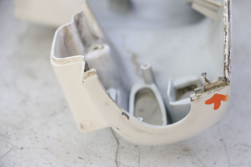 photo de COPRIMANUBRIO POSTERIORE PIAGGIO LXV 4T 50 (2009 - 2013) - Zoom sullo stato d'uso