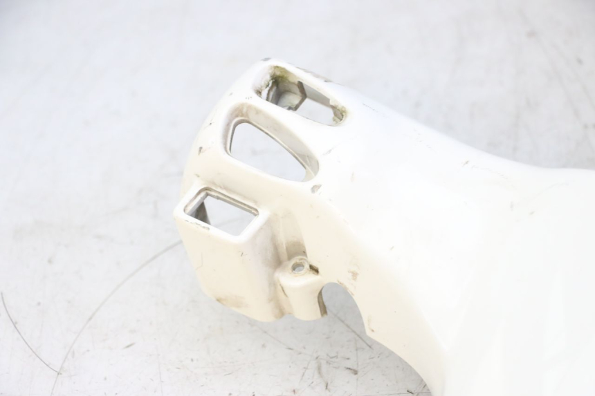 photo de COPRIMANUBRIO POSTERIORE PIAGGIO LXV 4T 50 (2009 - 2013) - Dettagli dei punti di fissaggio