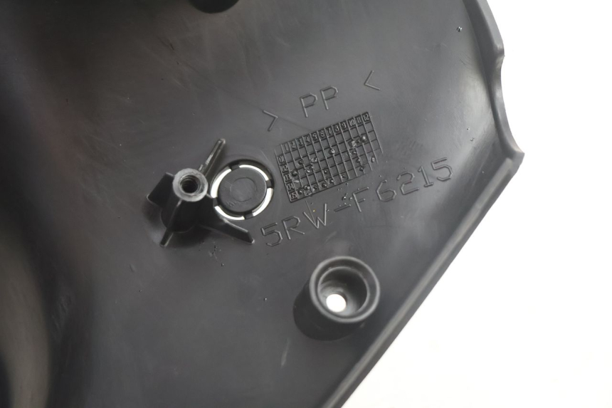 photo de COPRIMANUBRIO POSTERIORE MBK MACH G AC 50 (2002 - 2014) - Dettaglio del componente