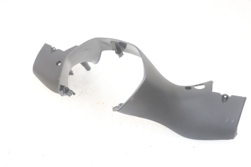 photo de COPRIMANUBRIO POSTERIORE PIAGGIO MP3 HPE 300 (2019 - 2026) - Zoom sullo stato d'uso