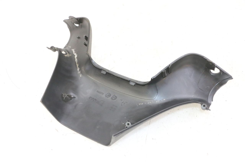 photo de COPERCHIO MANUBRIO POSTERIORE PIAGGIO MP3 LT 300 (2010 - 2016) - Vista d'insieme del prodotto