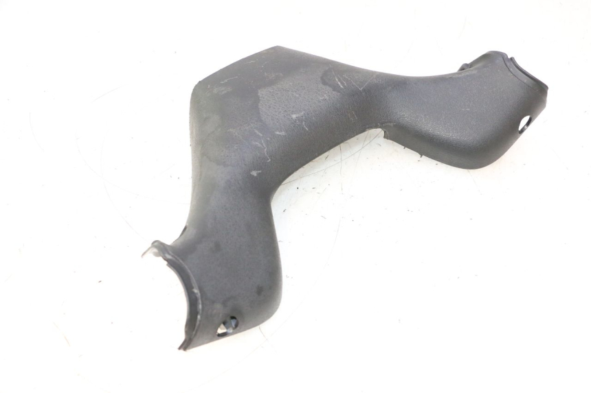 photo de COPERCHIO MANUBRIO POSTERIORE PIAGGIO MP3 LT 300 (2010 - 2016) - Zoom sullo stato d'uso