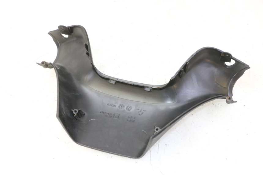 photo de COFANO MANUBRIO POSTERIORE PIAGGIO MP3 RL 250 (2006 - 2010) - Vista d'insieme del prodotto