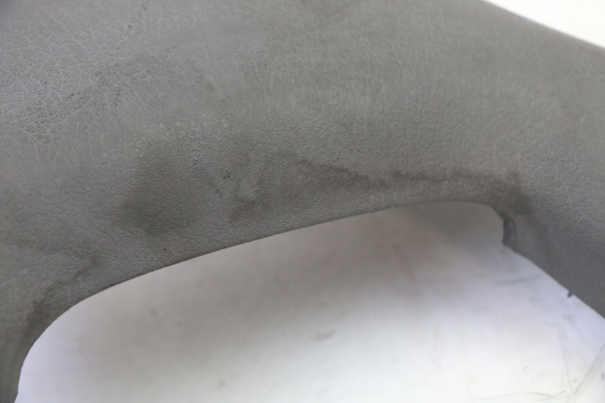 photo de COFANO MANUBRIO POSTERIORE PIAGGIO MP3 500 (2011 - 2015) - Primo piano tecnico