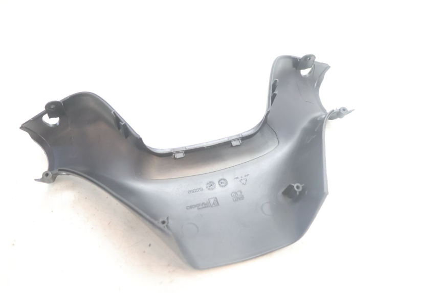 photo de COFANO MANUBRIO POSTERIORE PIAGGIO MP3 500 (2011 - 2015) - Altra angolazione