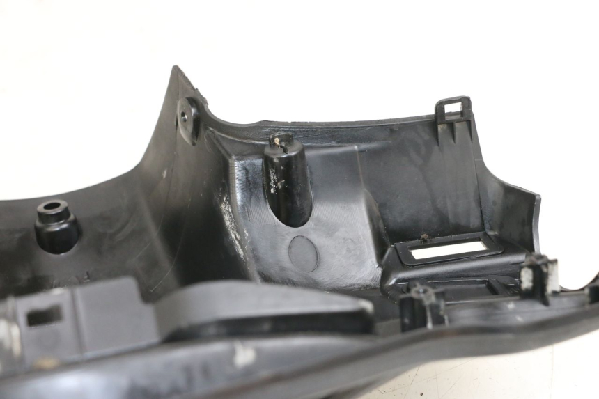 photo de COPRI MANUBRIO POSTERIORE HONDA NHX LEAD 110 (2008 - 2010) - Dettaglio del componente