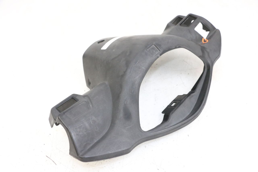 photo de COPRI MANUBRIO POSTERIORE HONDA NHX LEAD 110 (2008 - 2010) - Dettagli dei punti di fissaggio