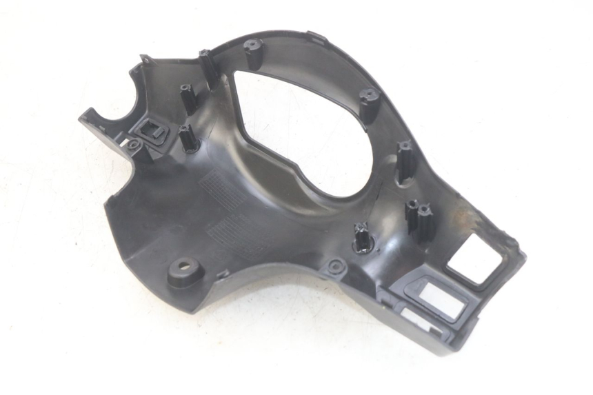 photo de COFANO MANUBRIO POSTERIORE SYM ORBIT 2 4T 50 (2018 - 2022) - Vista d'insieme del prodotto