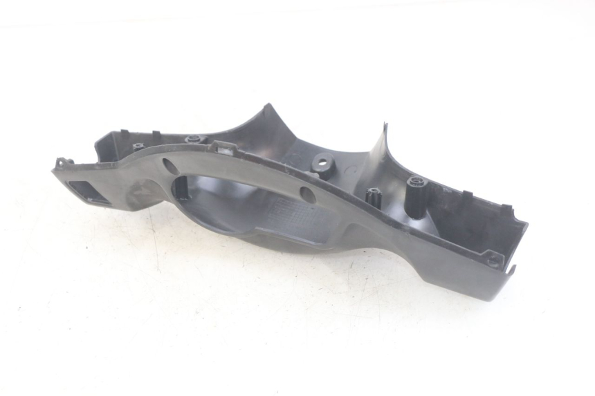 photo de COFANO MANUBRIO POSTERIORE SYM ORBIT 2 4T 50 (2018 - 2022) - Dettagli dei punti di fissaggio