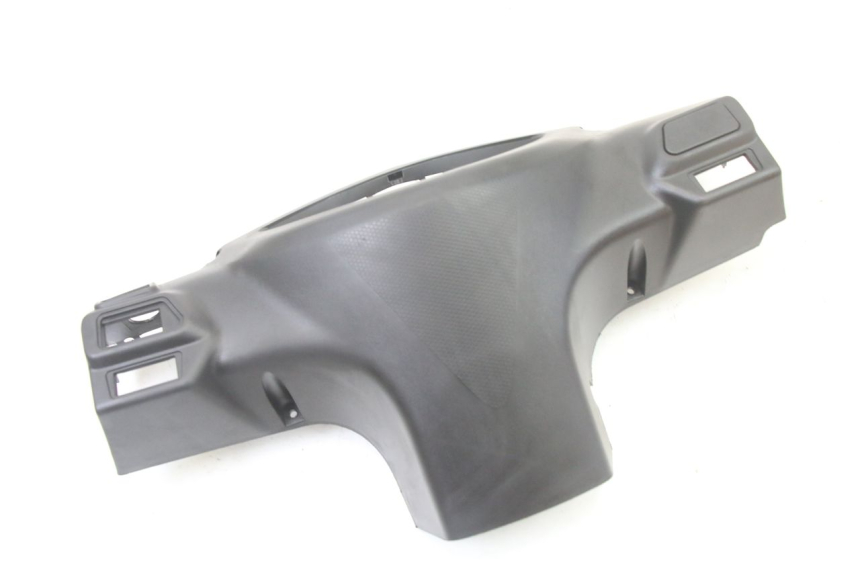 photo de COPRIMANUBRIO POSTERIORE SYM ORBIT III 3 4T 50 (2021 - 2025) - Dettaglio del componente